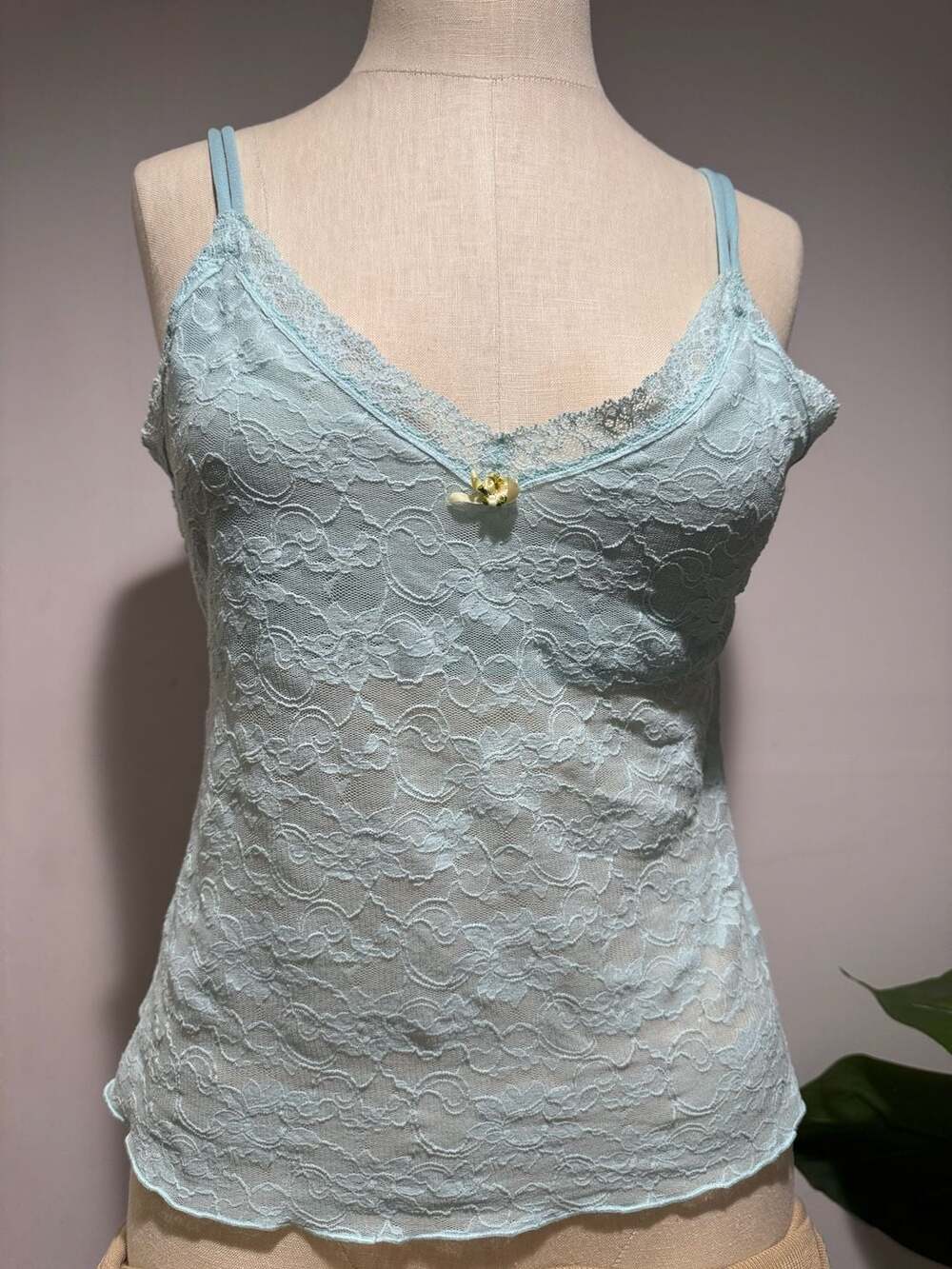 Victoria’s Secret Y2K Pastel Blue Lace Camisole Size L